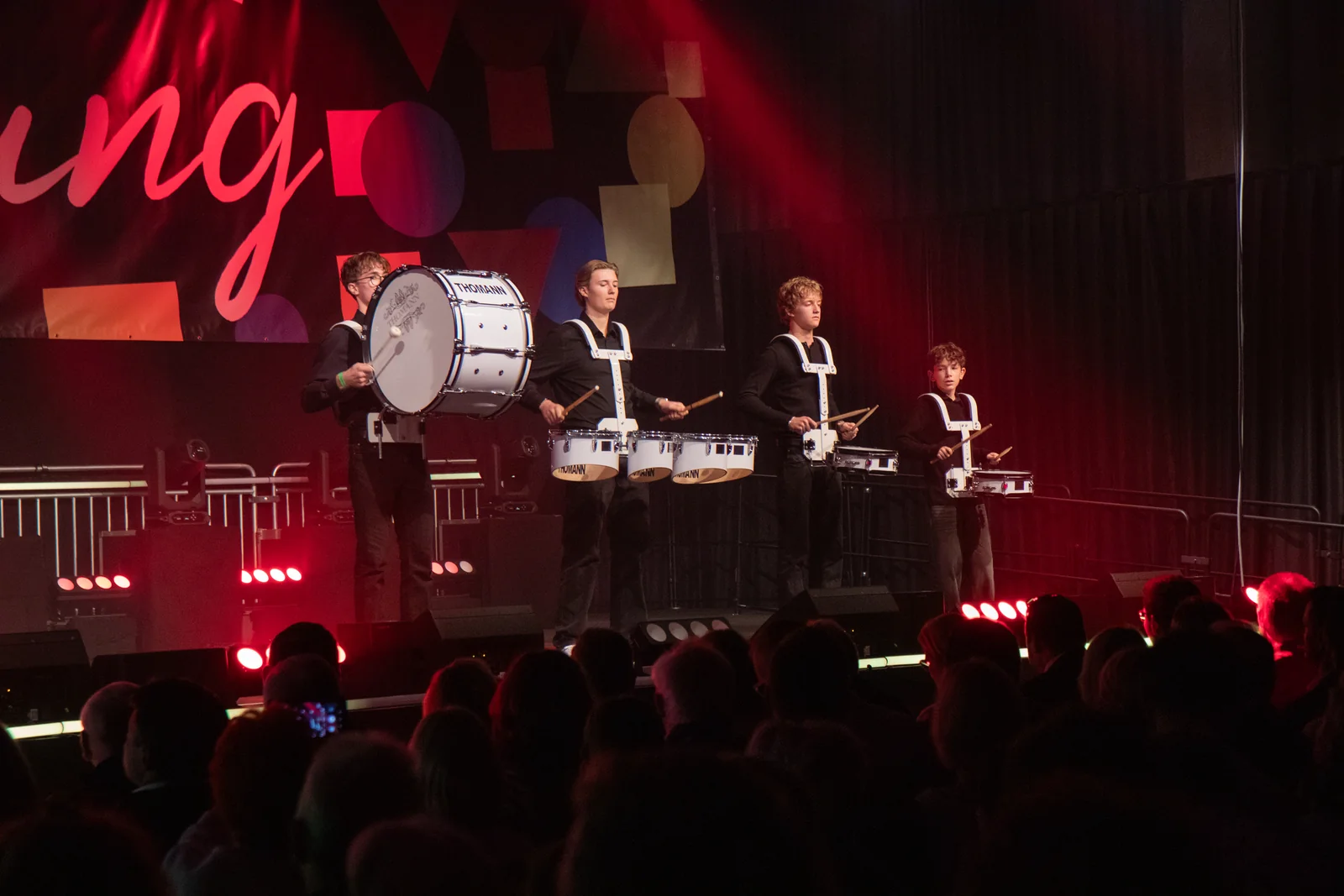 Percussion-Auftritt mit großen Trommeln bei EINklang 2026.